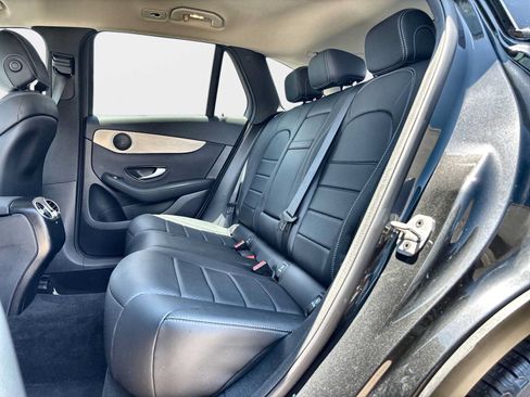Used 2022 Mercedes-Benz GLC 300 image 12