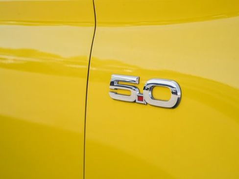 Used 2018 Ford Mustang GT Premium image 22