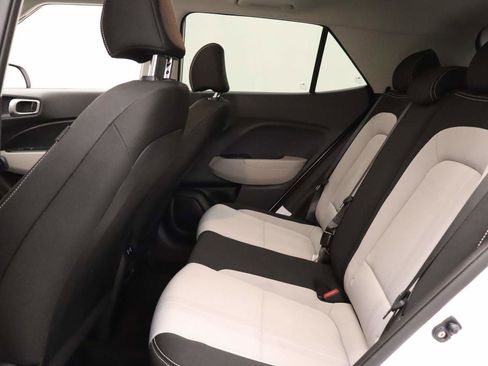 Used 2026 Hyundai Venue SEL FWD image 15