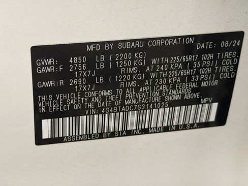 Used 2025 Subaru Outback Premium w/ Popular Package #1A AWD/4WD image 39