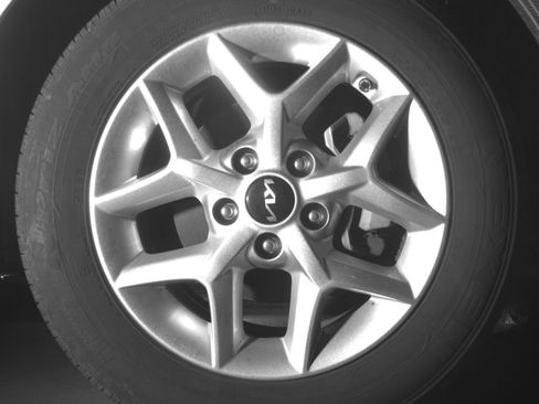 Used 2025 Kia Soul LX w/ LX Technology Package FWD image 13