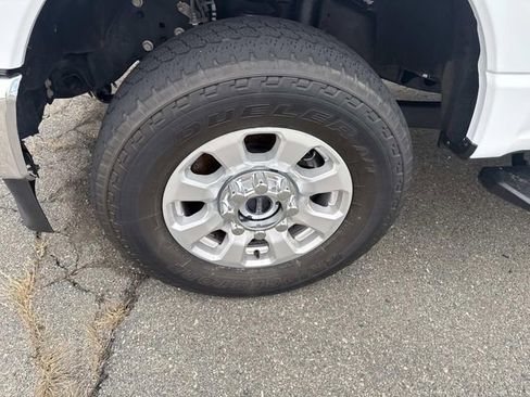 Used 2024 Ford F250 XLT w/ FX4 Off-Road Package image 9