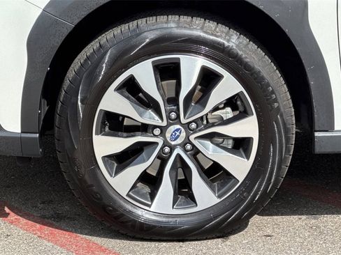 Used 2025 Subaru Outback Limited image 32