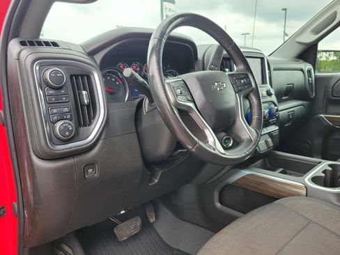 Used 2021 Chevrolet Silverado 1500 LT Trail Boss w/ Bed Protection Package AWD/4WD image 3