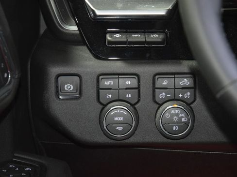 New 2026 Chevrolet Silverado 3500 High Country w/ High Country Premium Package AWD/4WD image 38