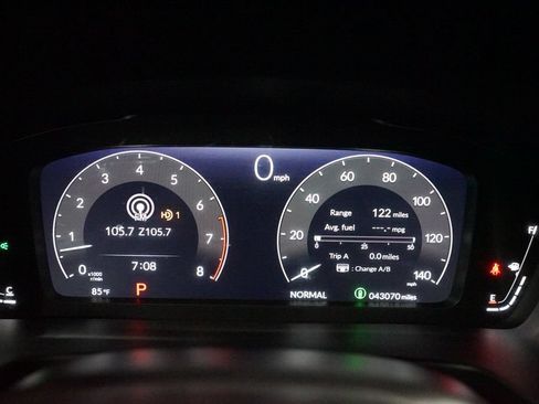 Used 2023 Honda Pilot Elite image 16