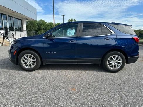 Used 2022 Chevrolet Equinox LT FWD image 2