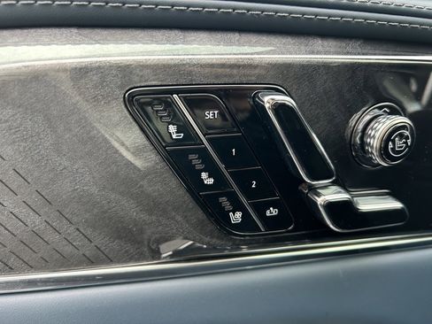 Used 2025 Cadillac Escalade IQ Luxury 2 w/ LPO, Premium Carpet Package image 60