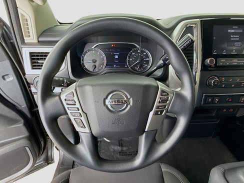 Used 2021 Nissan Titan SV w/ Accessory Utility Package image 11