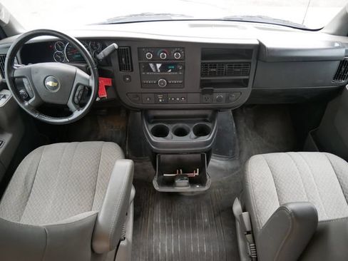 Used 2022 Chevrolet Express 3500 w/ Power Convenience Package RWD image 6