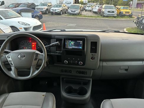 Used 2018 Nissan NV 2500 SV image 9