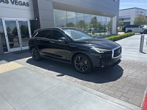 Used 2019 INFINITI QX50 Essential w/ Sensory Package AWD/4WD image 3