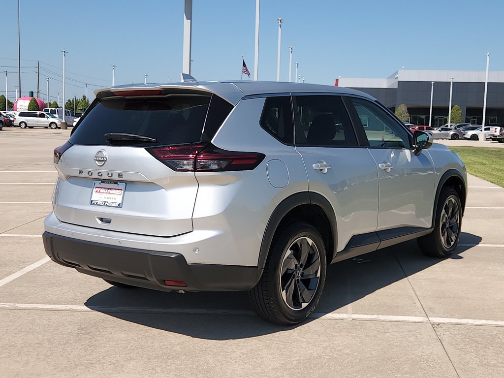 Used 2025 Nissan Rogue SV FWD image 5