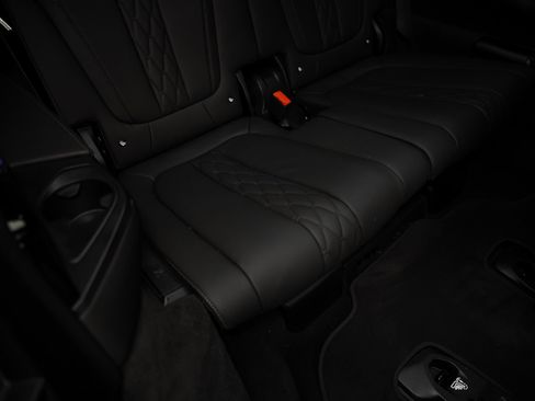 Used 2024 BMW ALPINA XB7 AWD/4WD image 74