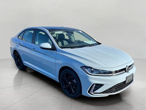 New 2025 Volkswagen Jetta SE image 1