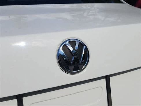 Used 2013 Volkswagen Passat 2.5 S image 10