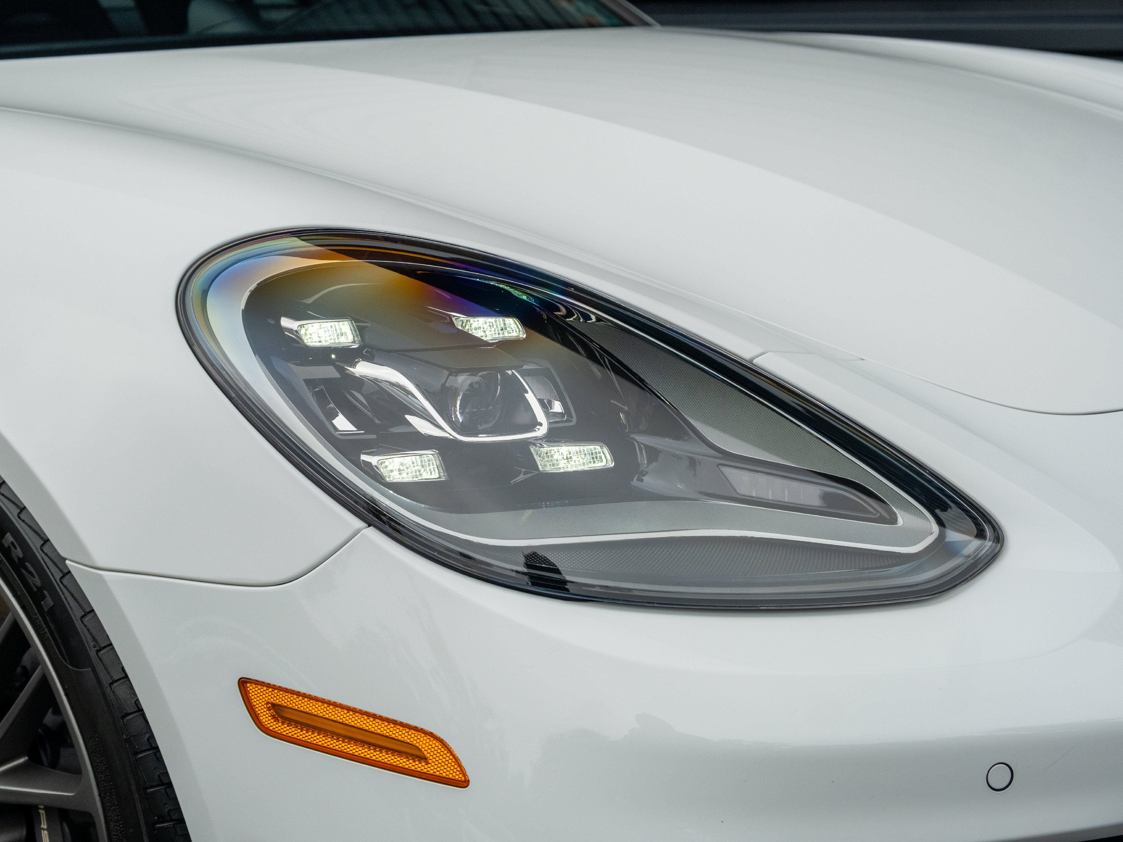 Certified 2023 Porsche Panamera 4 Platinum Edition AWD/4WD image 16