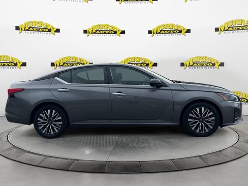 Used 2024 Nissan Altima 2.5 SV image 6