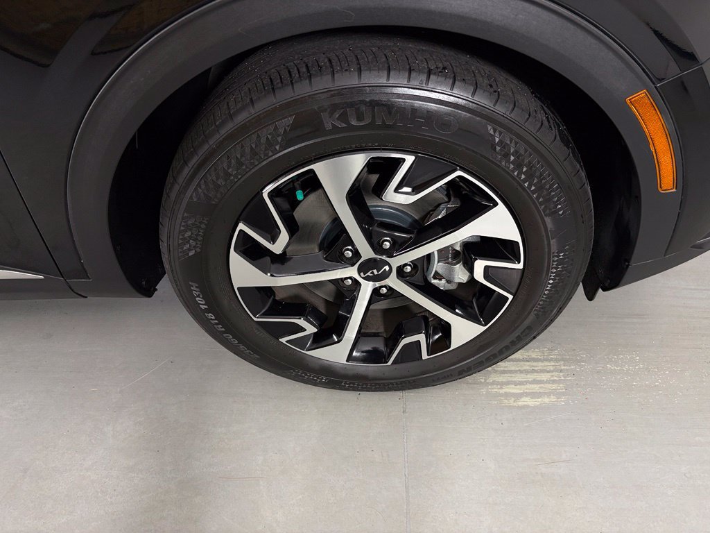 Used 2024 Kia Sportage EX FWD image 10