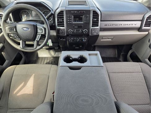 Used 2017 Ford F250 XLT AWD/4WD image 26