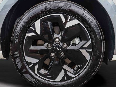 Certified 2025 Kia Niro Wave w/ Wave Preserve Package FWD image 28