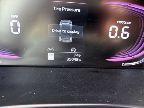 Used 2025 Kia Soul LX w/ LX Technology Package FWD image 40