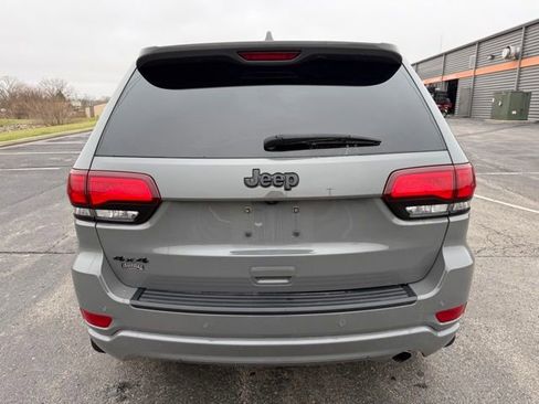 Used 2022 Jeep Grand Cherokee Laredo X image 8