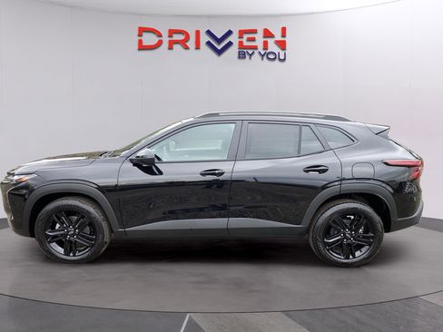 New 2026 Chevrolet Trax ACTIV w/ Driver Confidence Package image 2