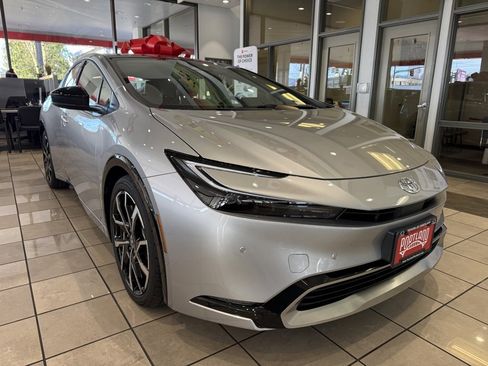 New 2026 Toyota Prius Plug-In Hybrid image 2