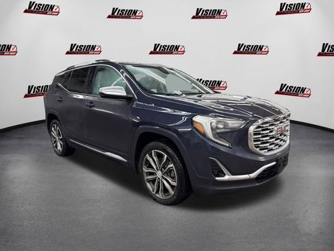 Used 2019 GMC Terrain Denali w/ Advanced Safety Package image 3
