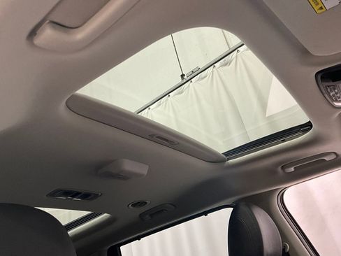 Used 2026 Kia Carnival SX Prestige image 22