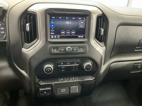 Used 2020 Chevrolet Silverado 2500 Custom w/ Custom Convenience Package AWD/4WD image 9
