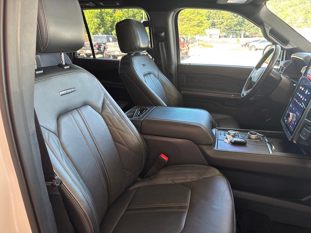 Used 2023 Ford Expedition Max Platinum AWD/4WD image 21