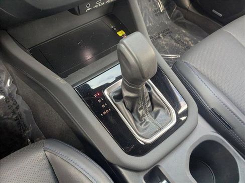 Certified 2025 Subaru Forester Limited image 15