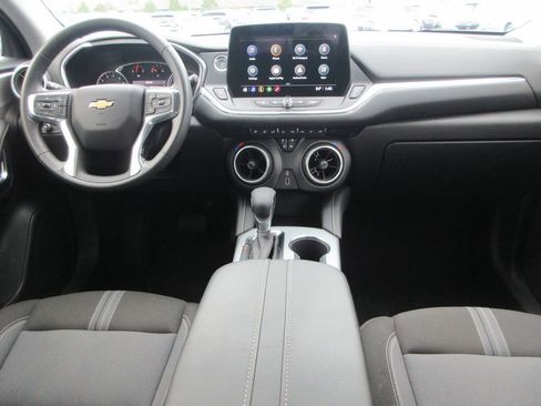 Used 2023 Chevrolet Blazer LT image 16