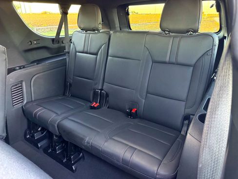 Used 2024 Chevrolet Suburban RST image 17