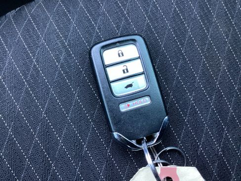 Used 2019 Honda Fit EX image 31