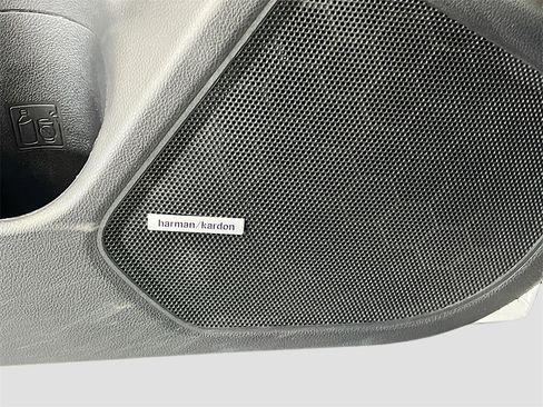 Used 2019 Subaru Outback 3.6R Touring w/ Popular Package #3A image 19