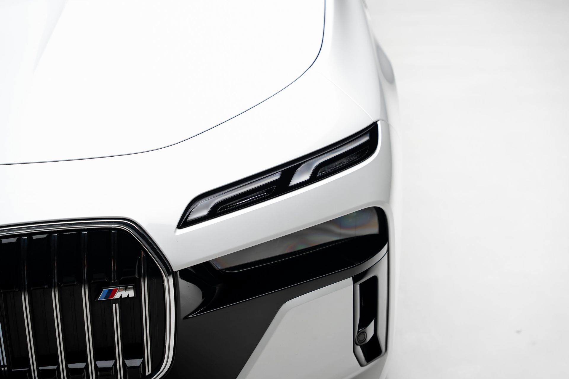 Used 2024 BMW i7 M70 AWD/4WD image 11