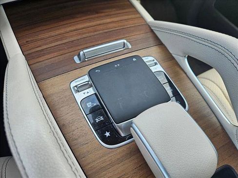 Used 2020 Mercedes-Benz GLE 350 4MATIC image 23