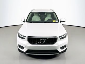 Used 2021 Volvo XC40 T4 Momentum FWD video 2