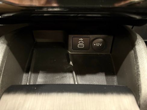 New 2024 Ford Escape SE w/ PHEV Premium Package image 38