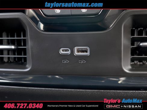Used 2024 GMC Sierra 2500 AT4X AWD/4WD image 42