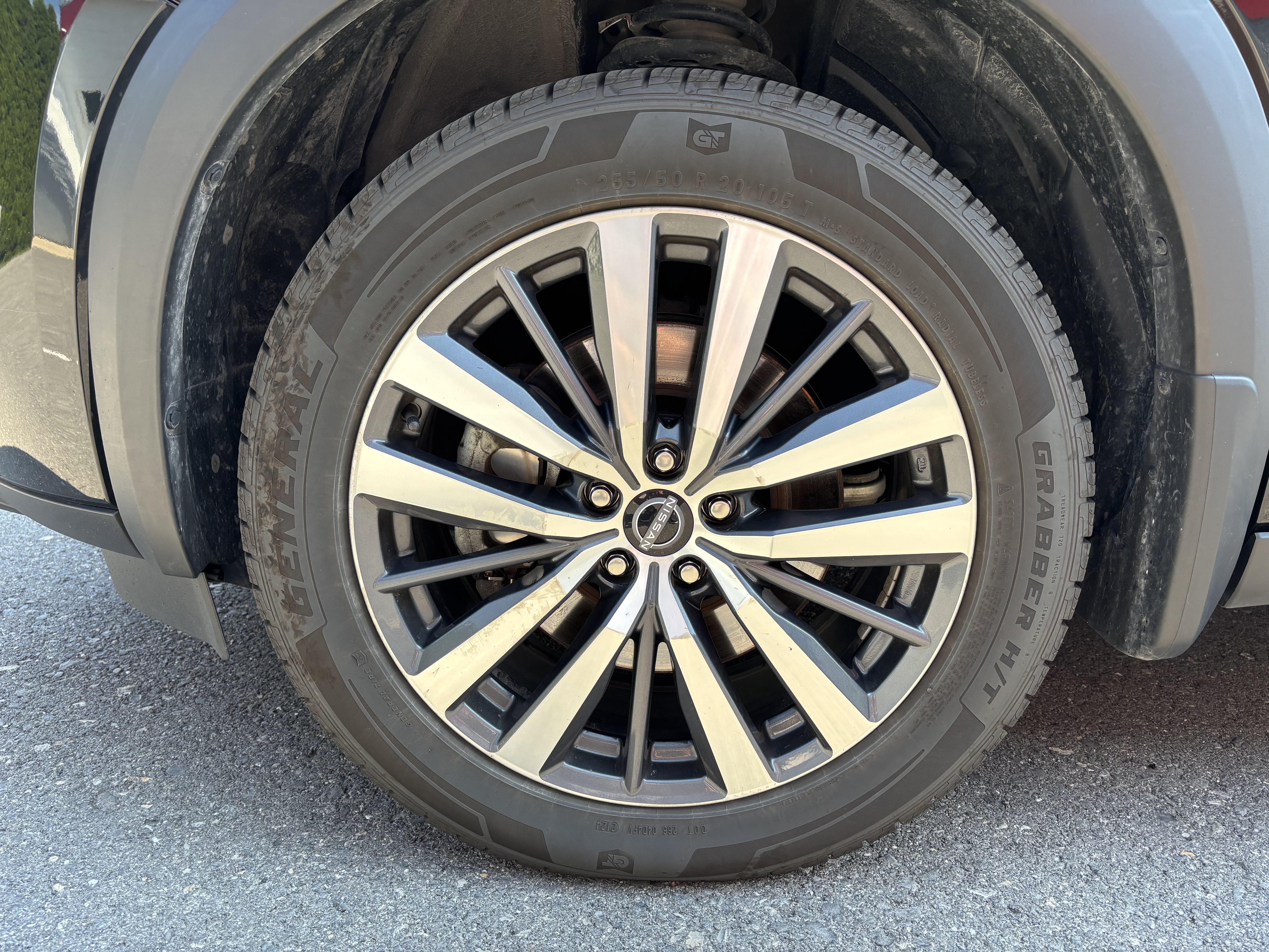 Used 2022 Nissan Pathfinder Platinum AWD/4WD image 10