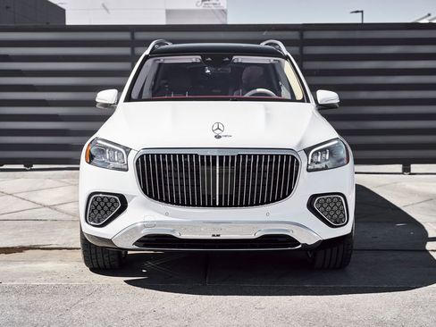 Used 2026 Mercedes-Benz Maybach GLS 600 4MATIC image 16