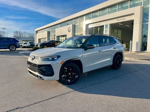 New 2026 Volkswagen Tiguan SE R-Line FWD image 1
