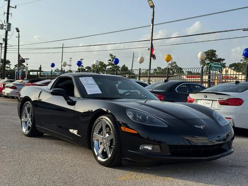 Used 2005 Chevrolet Corvette Coupe w/ Preferred Equipment Group RWD image 7