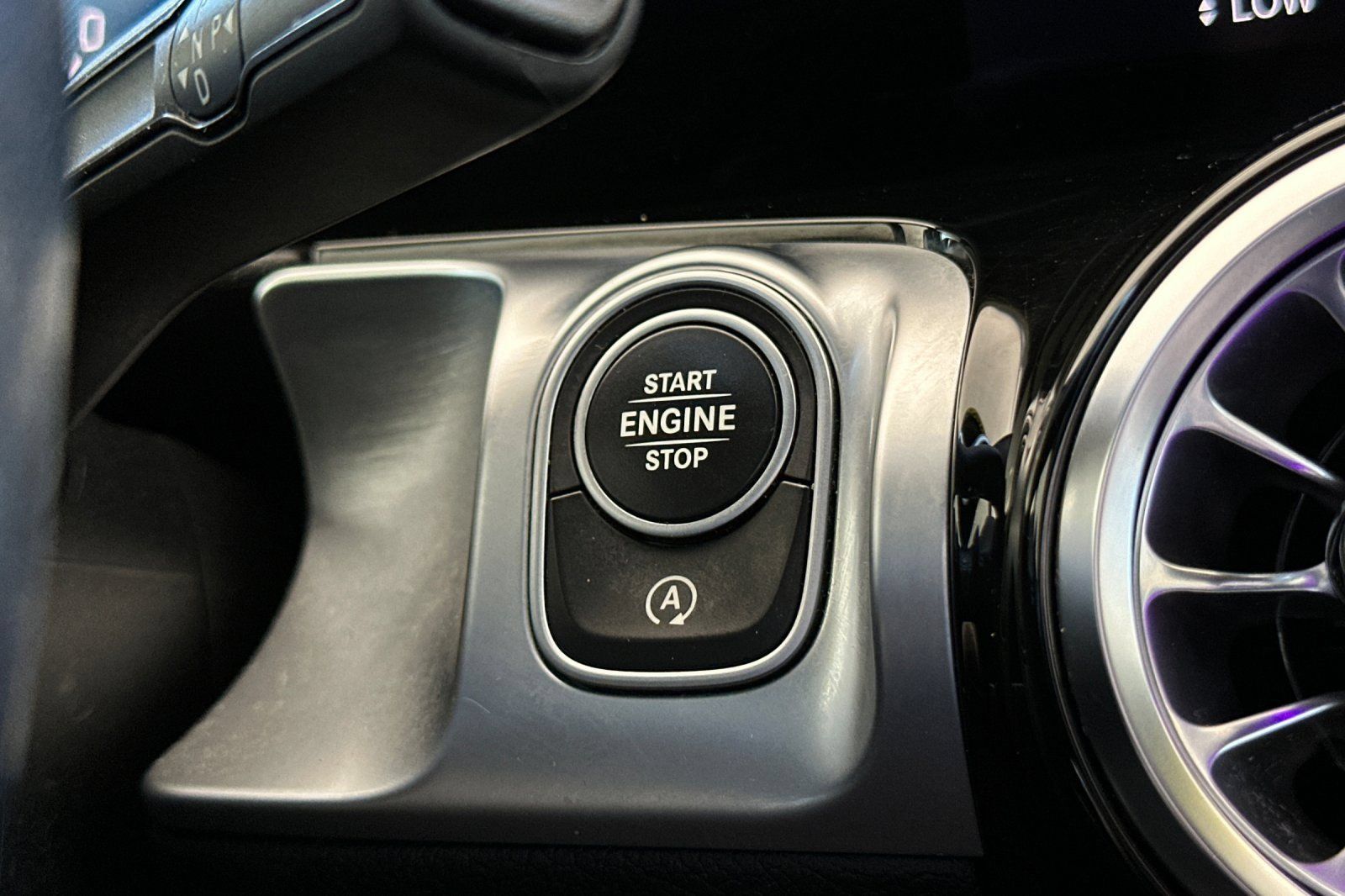 Used 2022 Mercedes-Benz GLB 250 4MATIC image 22