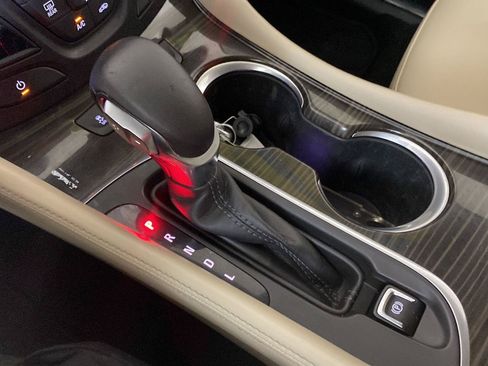 Used 2020 Buick Envision Preferred FWD image 17