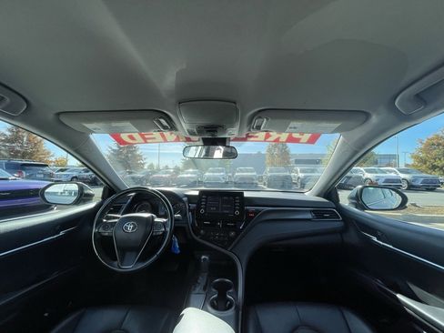 Used 2021 Toyota Camry SE image 25